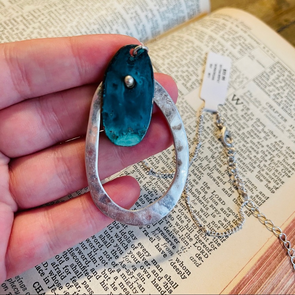 NWT Silver and Turquoise Necklace - Picture 5 of 5